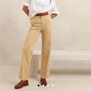 Banana Republic AUTHENTIC STRAIGHT CHINO, Size 8, Color: New British Khaki